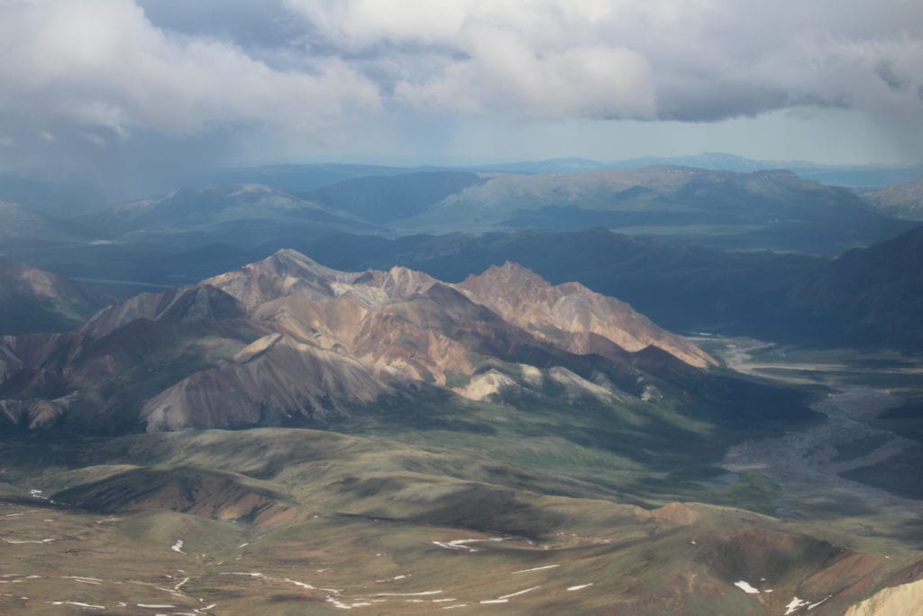 Mountainous color palette, into the distance