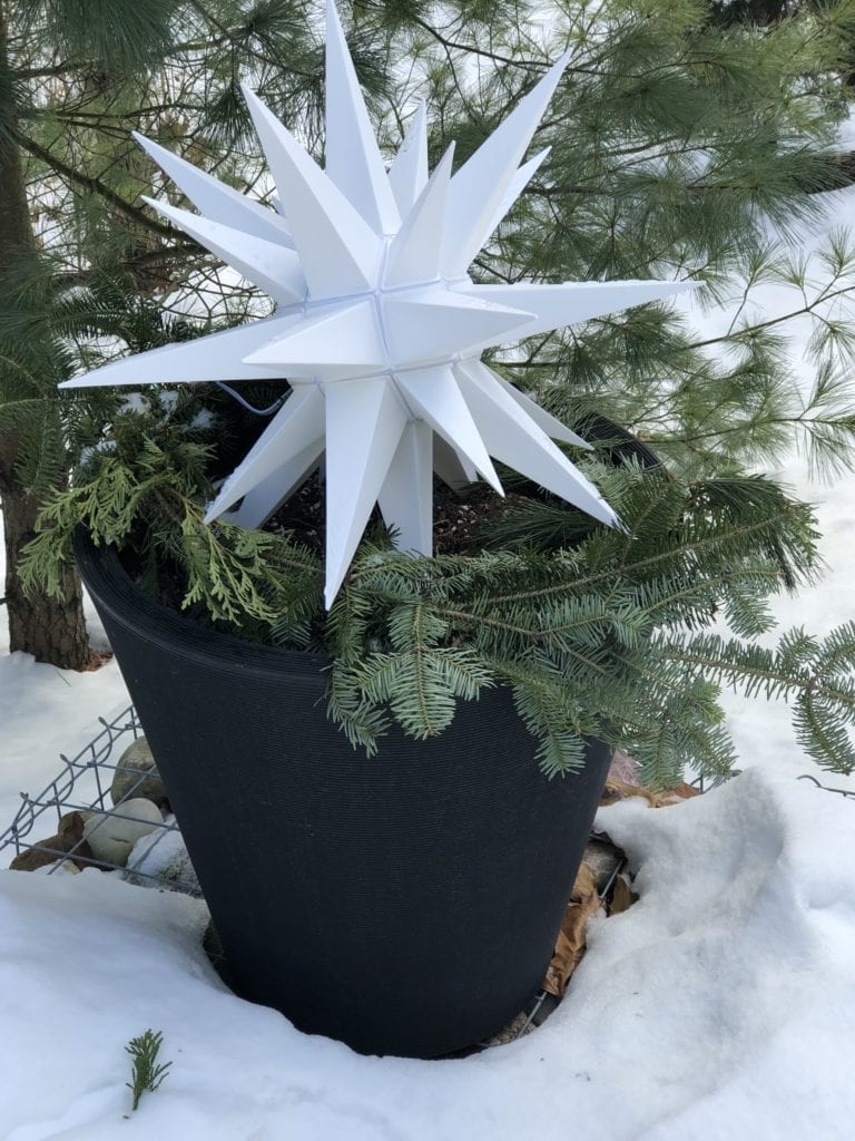 Minimalist Ourdoor decor 