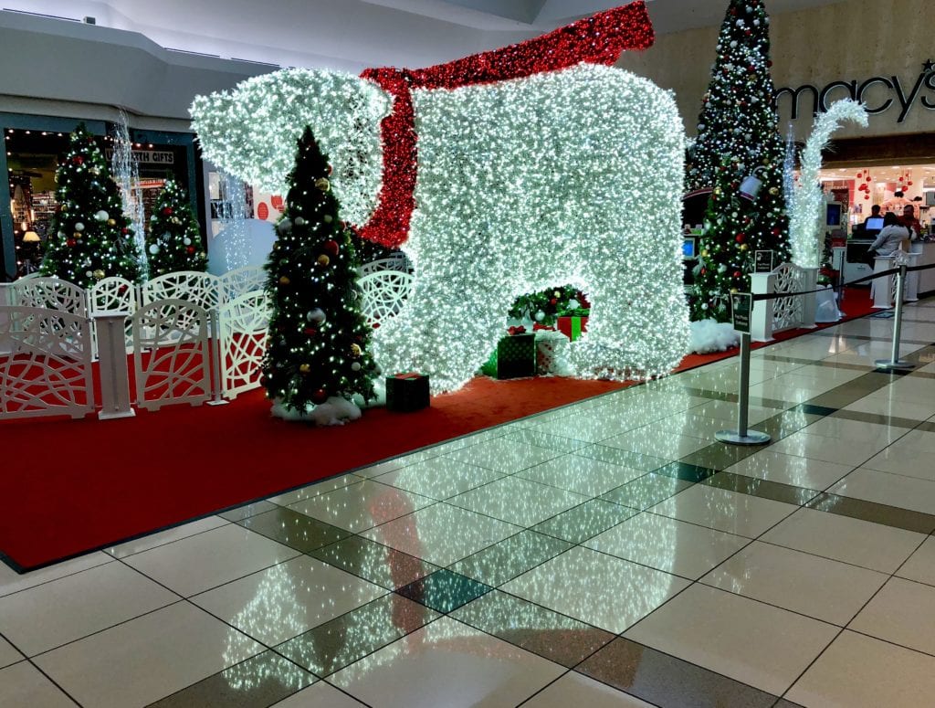 Shopping Center Decor 