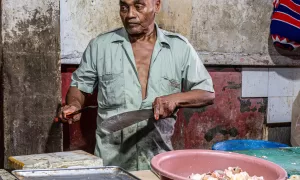 Enjoying the Sights at Columbian Markets